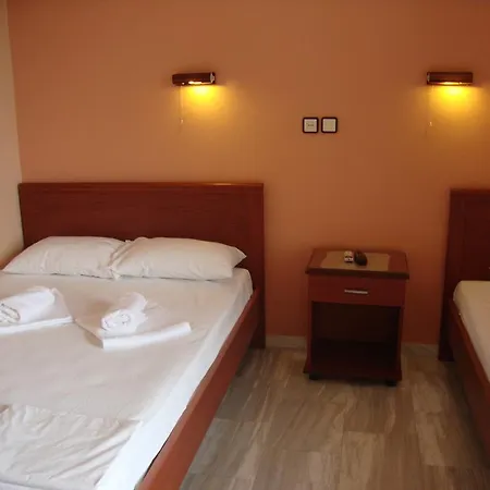 Pantazis Paralia Panteleimonos