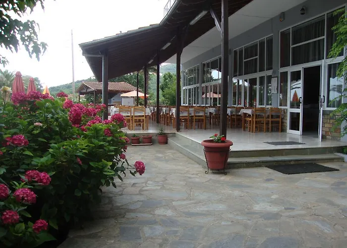 Pantazis Paralia Panteleimonos